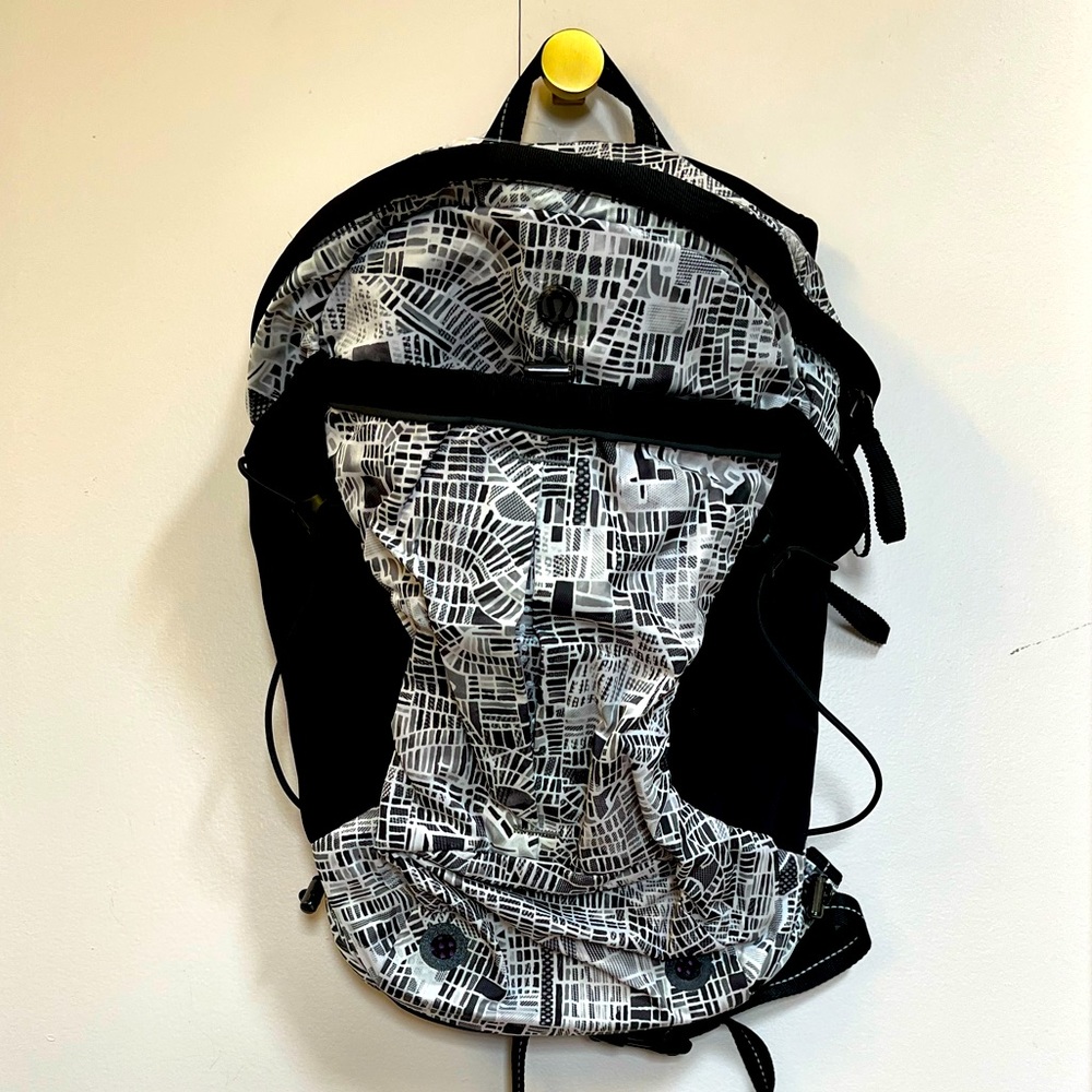 NWT lululemon seawheeze run all day backpack